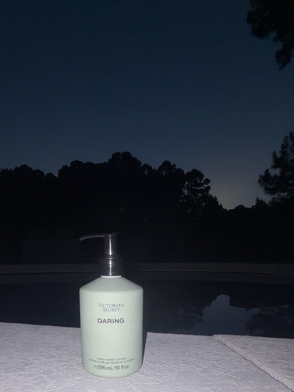 Victoria’s Secret - Hand & Body Lotion - DARING - Picture 9 of 13